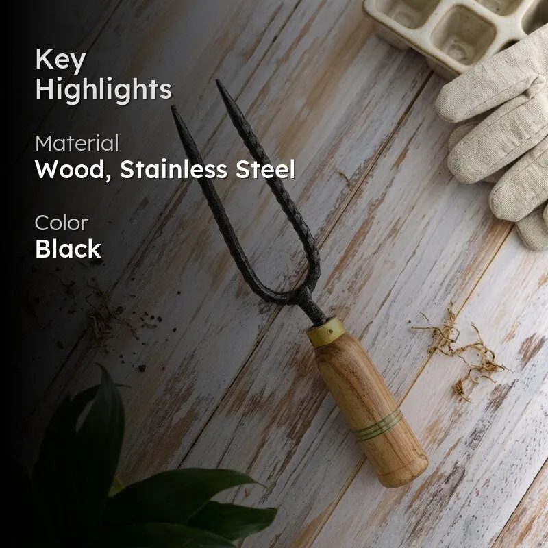 Highlight graphic showing the weeder with material and colour callouts