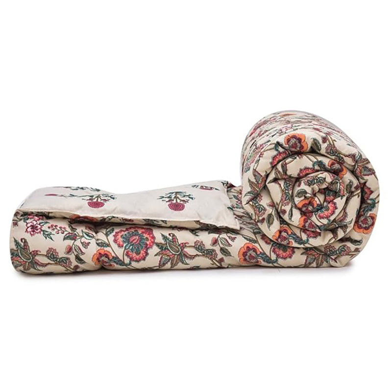 Busy Blooms Floral Comforter - 150 GSM media 3