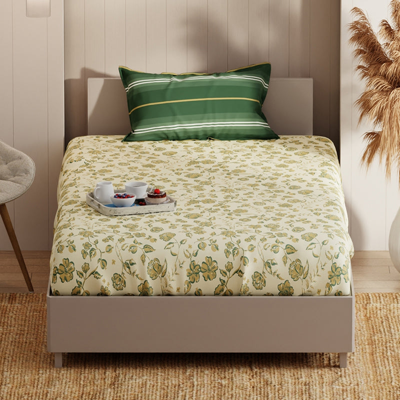 Sardonyx Geometric Microfiber Bedsheet -135 GSM media 3