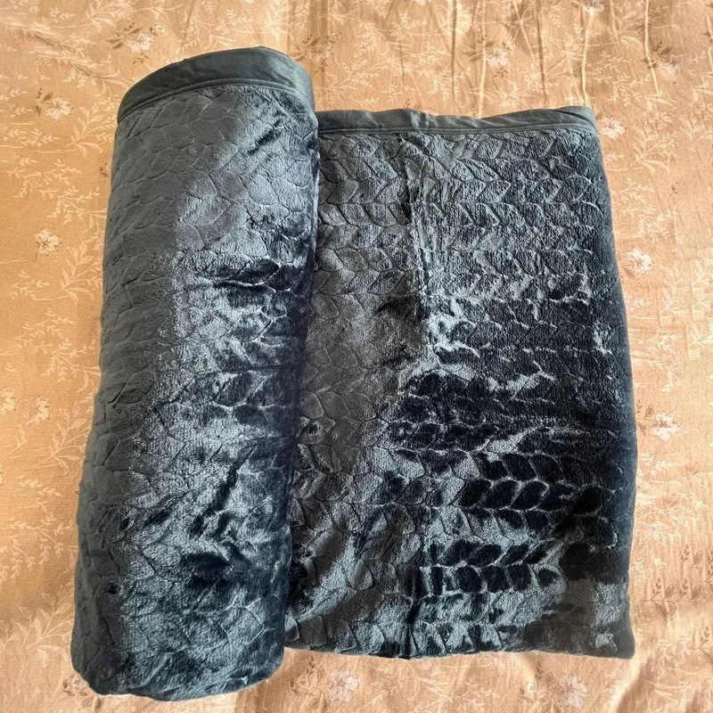 Solida Wool Blankets (Charcoal) - 330 GSM media 6
