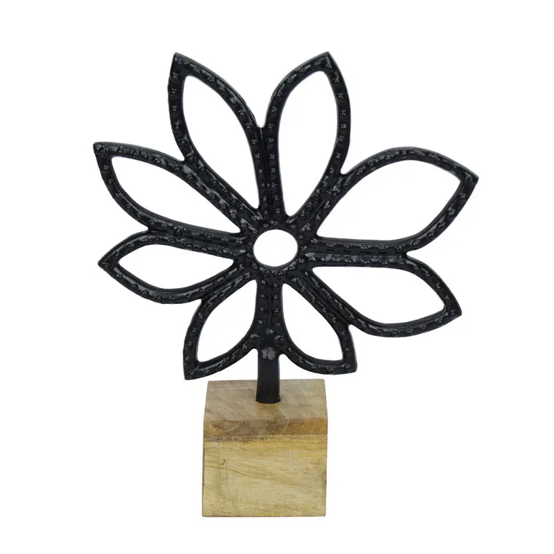 The Leaf Lamino Showpiece - Black media 3