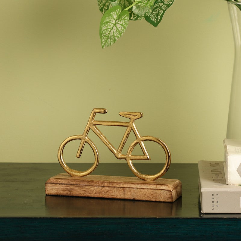 Golden Ride Showpiece