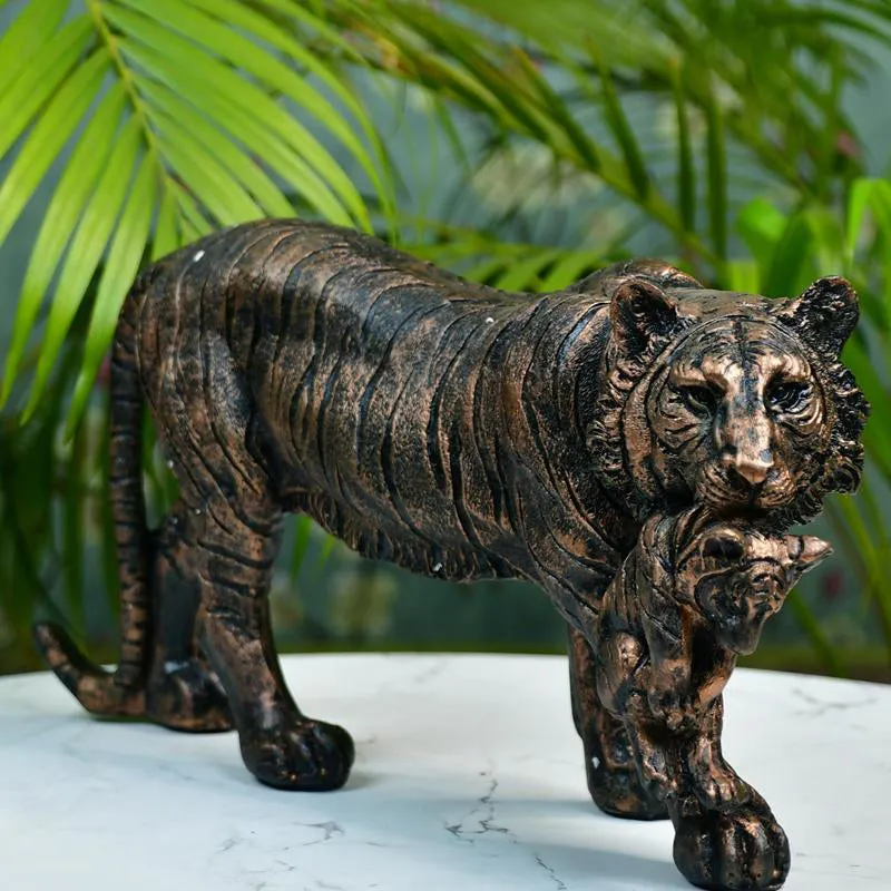 Tigress Grace Showpiece media 5