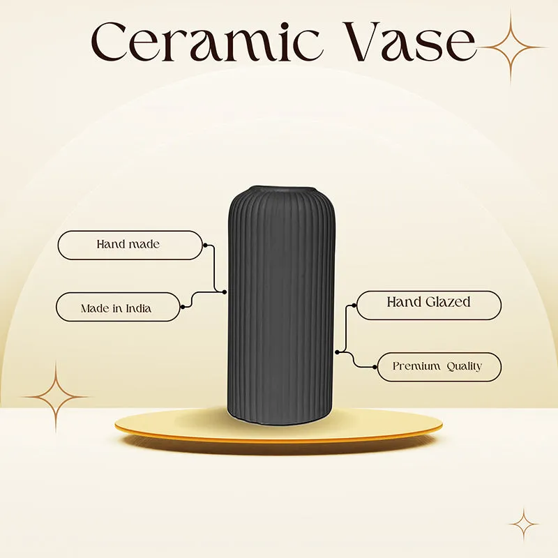 Aura Forma Ceramic Vase - Black media 4