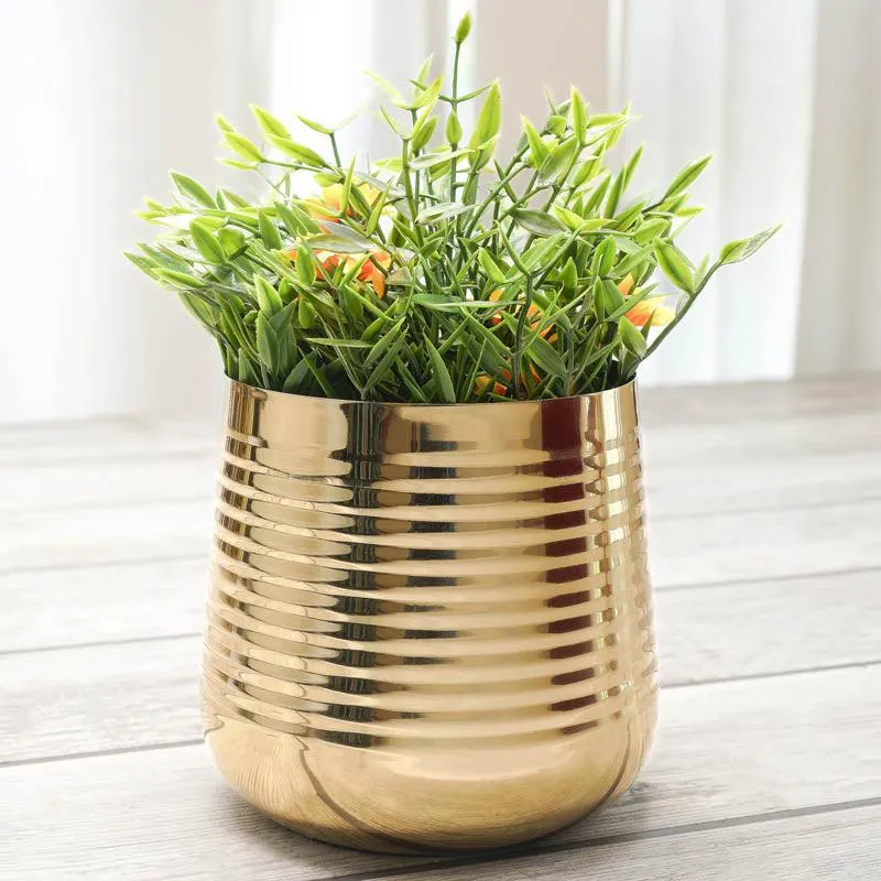 Shimmer Metal Gold Ribbed Planter - Gold media 3