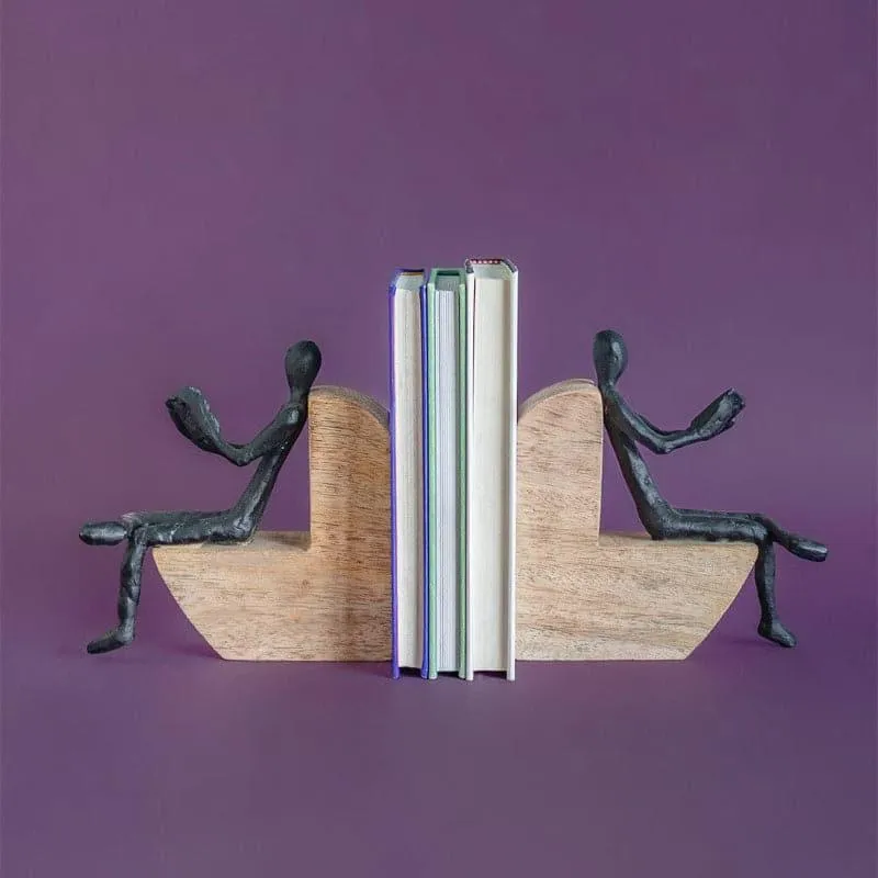 The Reader Bookends media 3