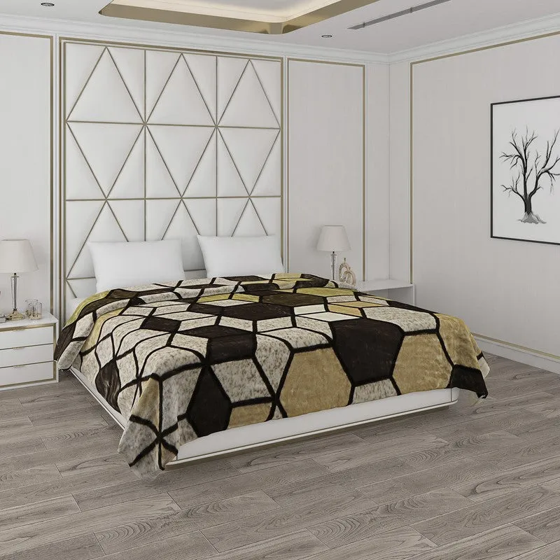 Monte Carlo Honeycomb Haven Blanket - 600 GSM media 1