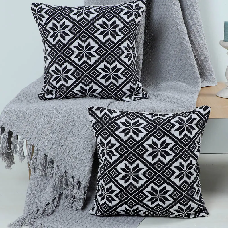 Eurus Cotton Throw & Cushion - Three Piece Set media 6