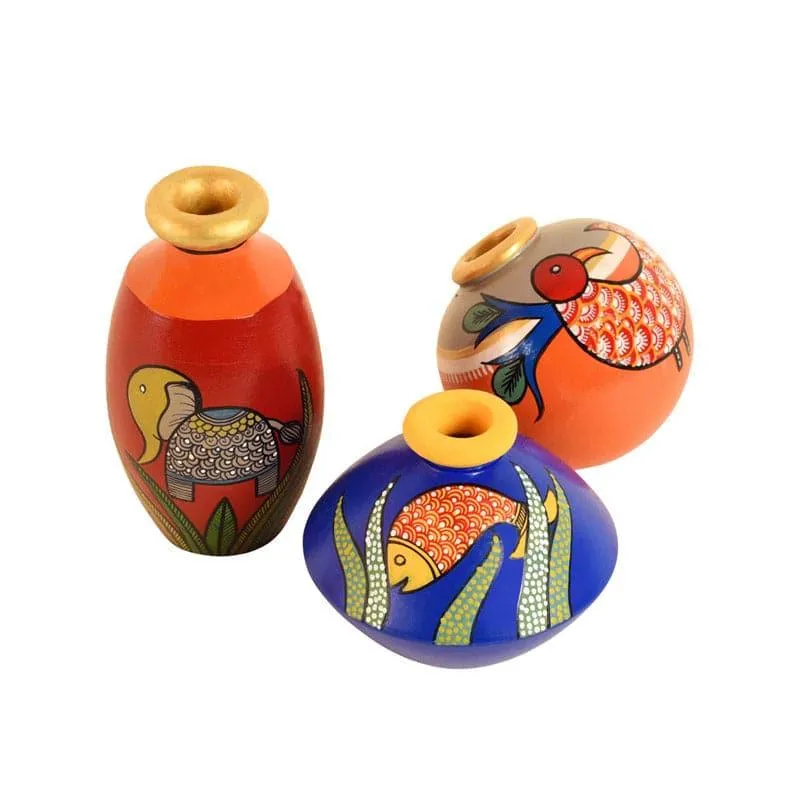 Srimoga Tribal Terracotta Vase - Set Of Three media 4