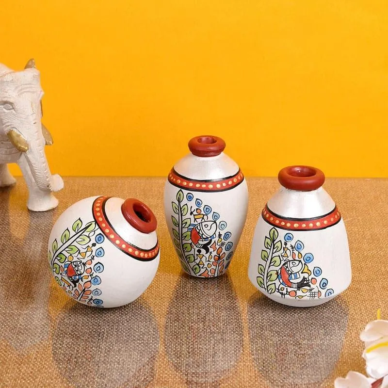 Rykera Tribal Terracotta Vase - Set Of Three media 1