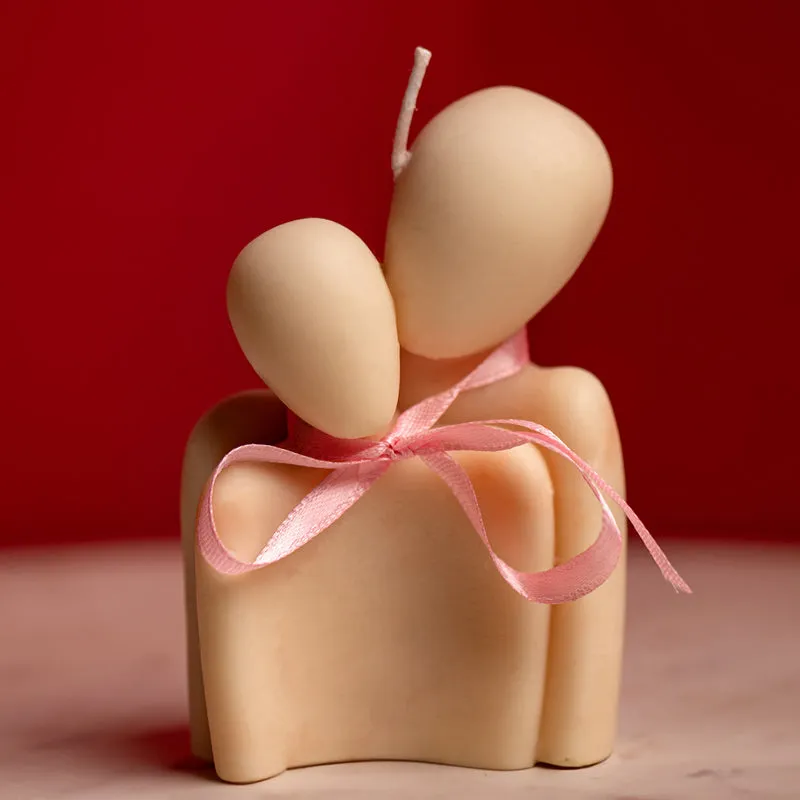 Couple Hug Cinnamon Scented Candle media 5
