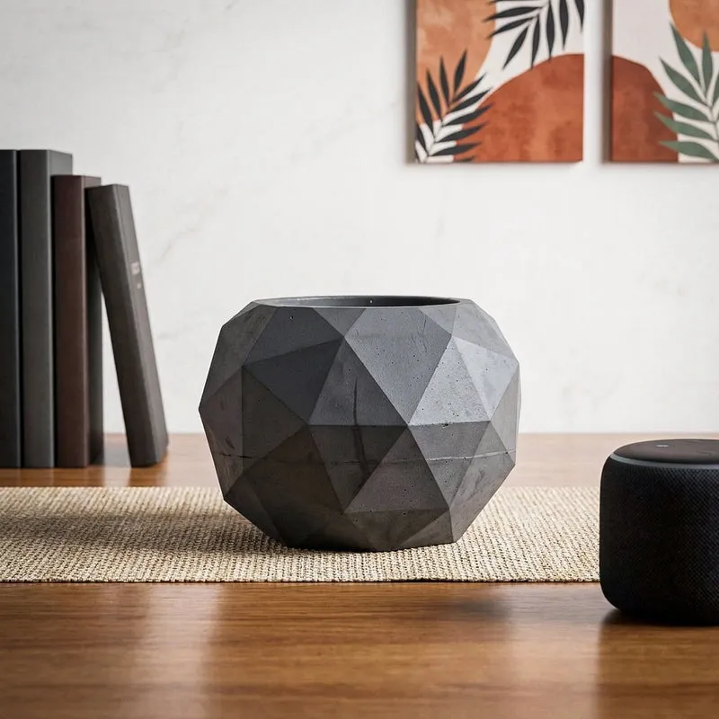 Facet Geometric Planter media 1
