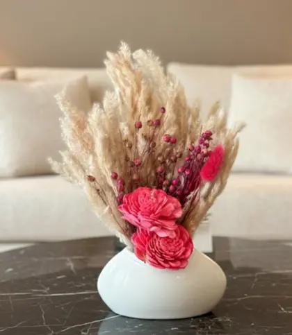 Dried Flowers & Leaves · Ceramic
