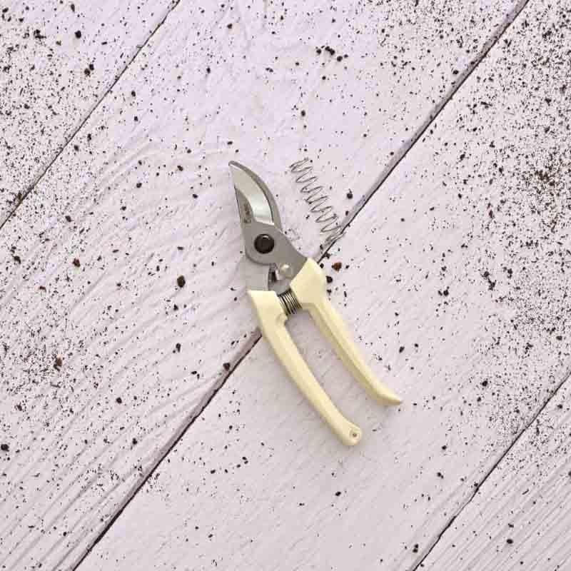 UGAOO Gardening Bypass Pruner media 3
