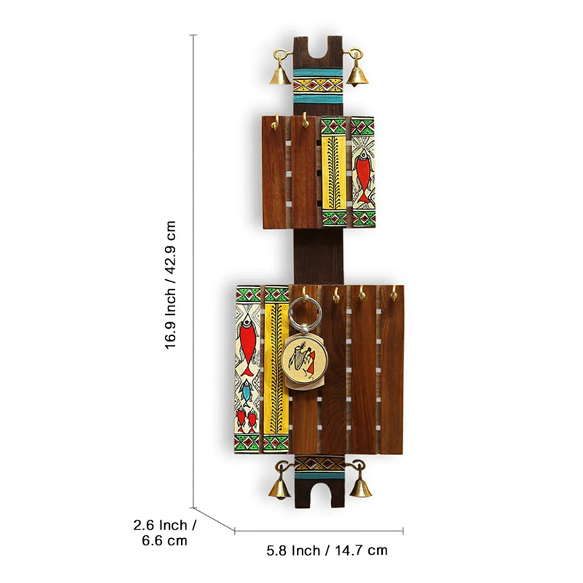 Brown tribal key holder shown with its 15 x 7 x 43 cm proportions