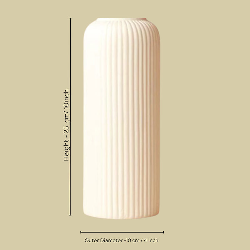 Aura Forma Ceramic Vase - White media 5