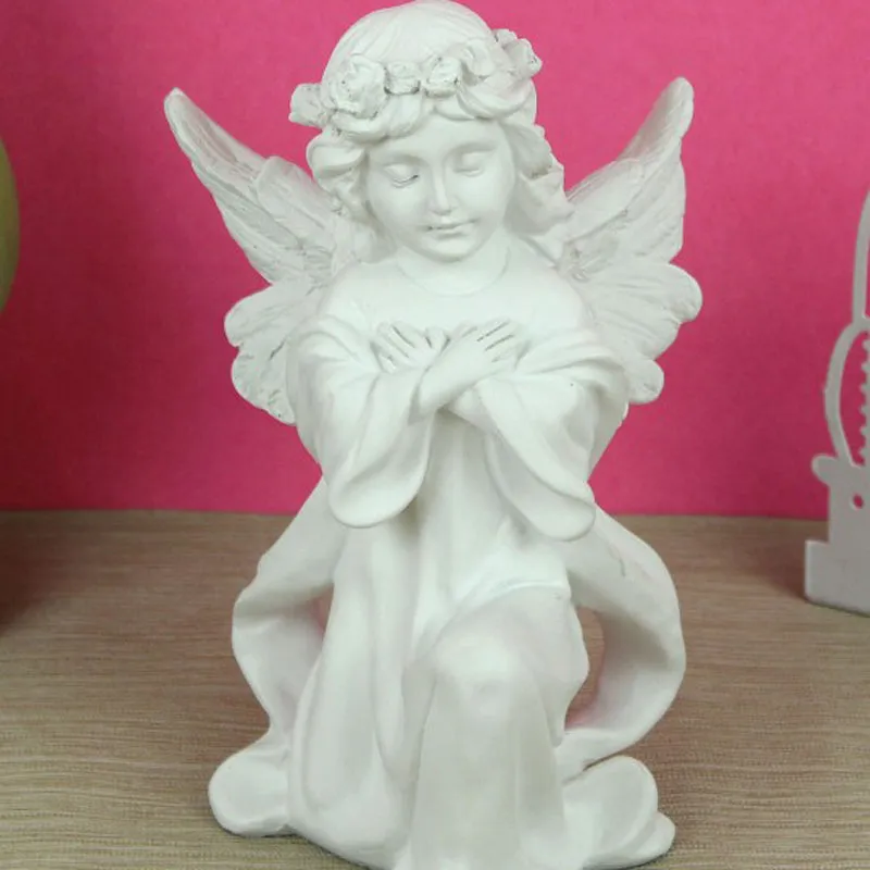 Angelo Resin Showpiece media 1