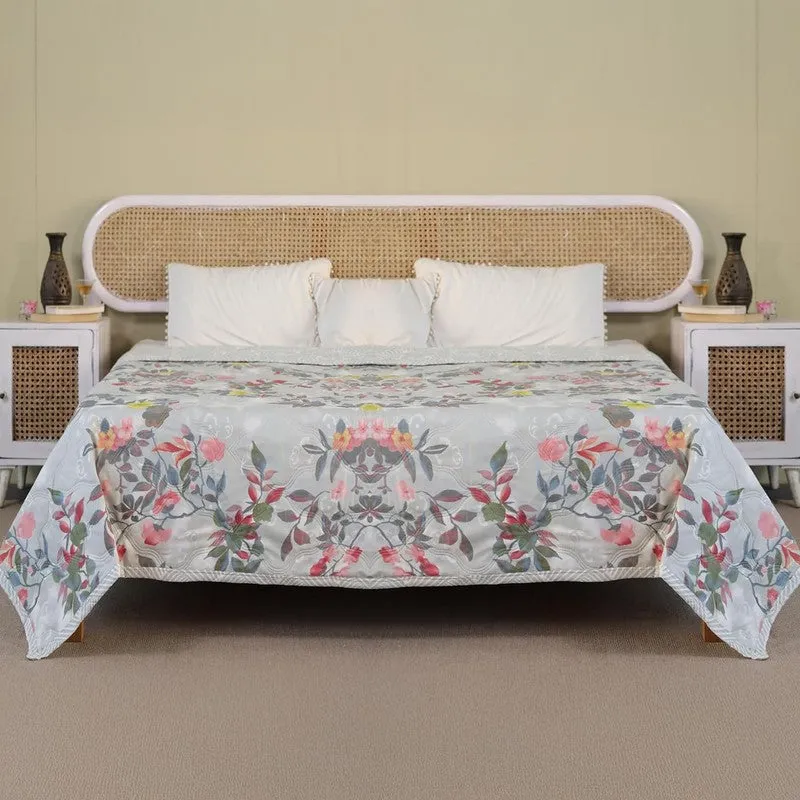 BloomSerene Reversible Comforter - 220 GSM media 1