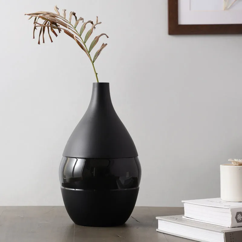 Yato Enamel Vase (Black) - Large media 1