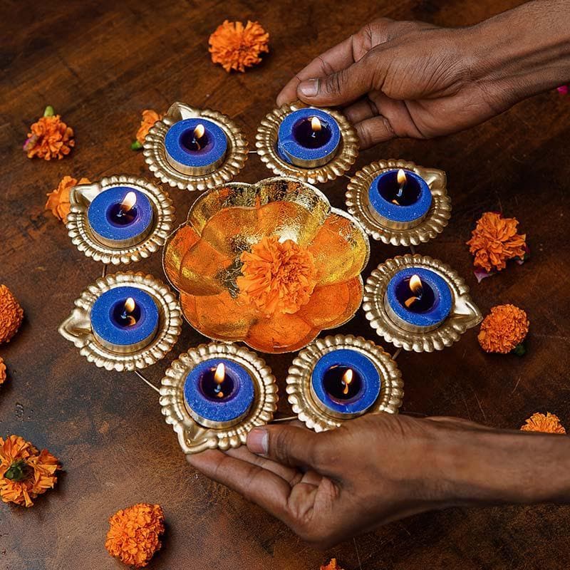 Ethnic Urli With Multiple Diya Holder media 3