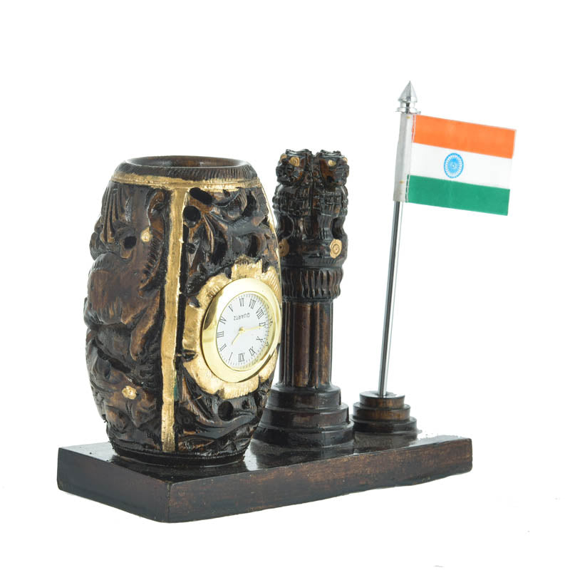Patriot's Pride Wooden Pen Stand - Light Brown media 3