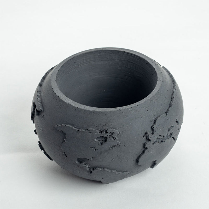 Globo Round Planter media 4