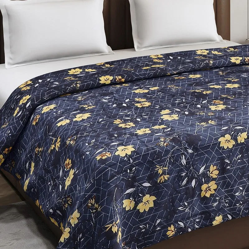 Monte Carlo Bluemora Floral Print Polyester Blanket (Blue) - 210 GSM media 5
