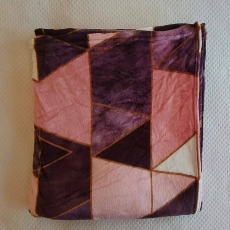 Rosatri Geometric Woolen Blanket (Multicolor) - 210 GSM media 6