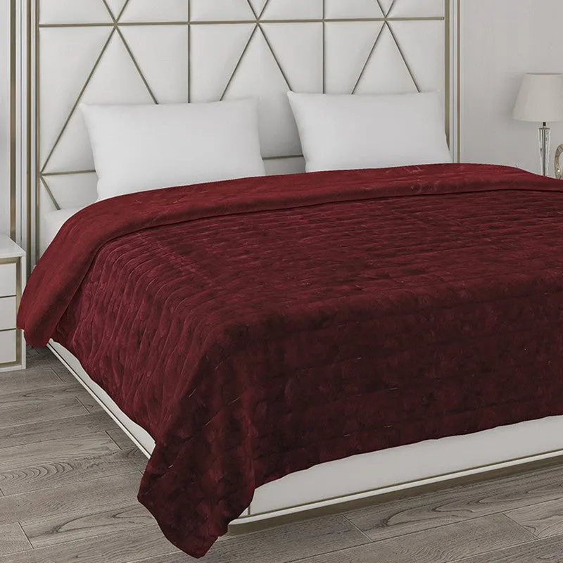 Monte Carlo Crimson Comfort Reveisible Blanket (Maroon)- 850 GSM media 5
