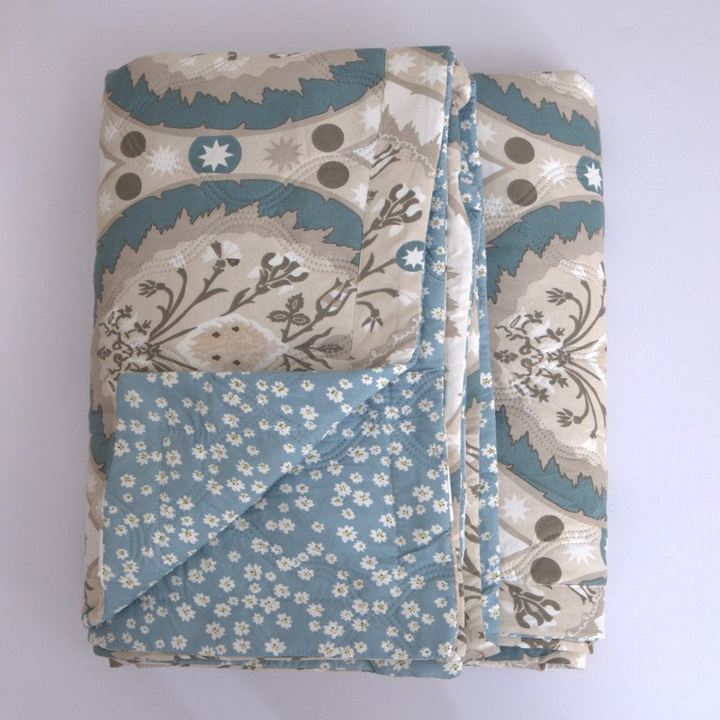 DreamHaven Reversible Cotton Comforter - 350 GSM media 6