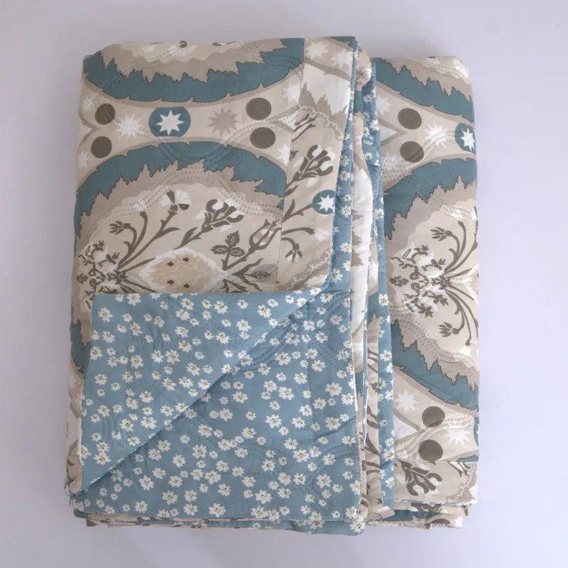 DreamHaven Reversible Cotton Comforter - 350 GSM media 6