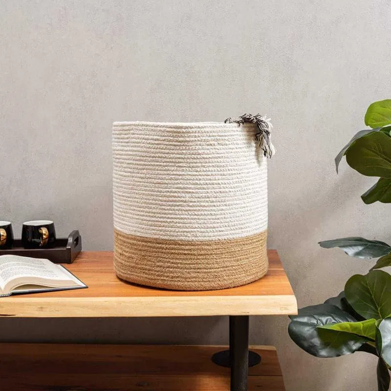 Evara Natural Fiber Laundry Basket media 1