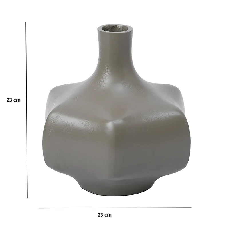 Craggu Metal Vase - Green media 5