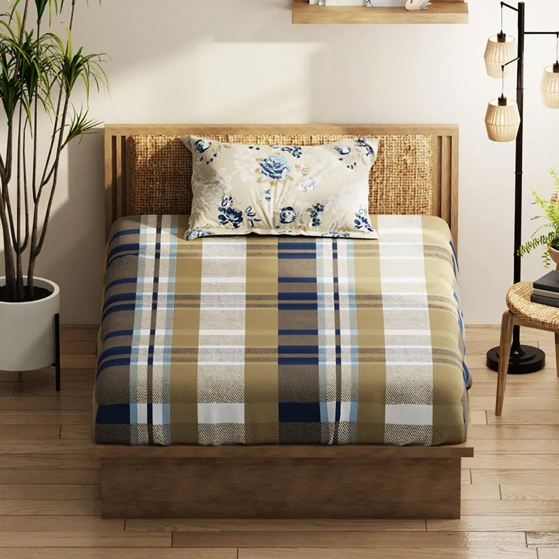 Faris Geometric Microfiber Bedsheet - 120 GSM media 3