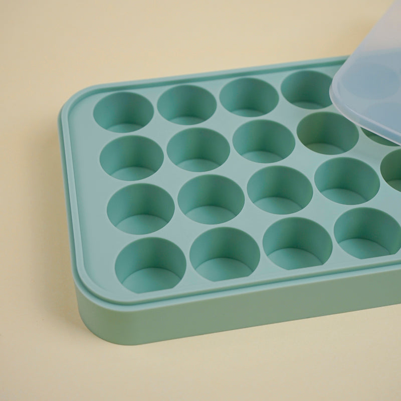 Geometric Silicone 24-Cube Ice Mould - Green image 4