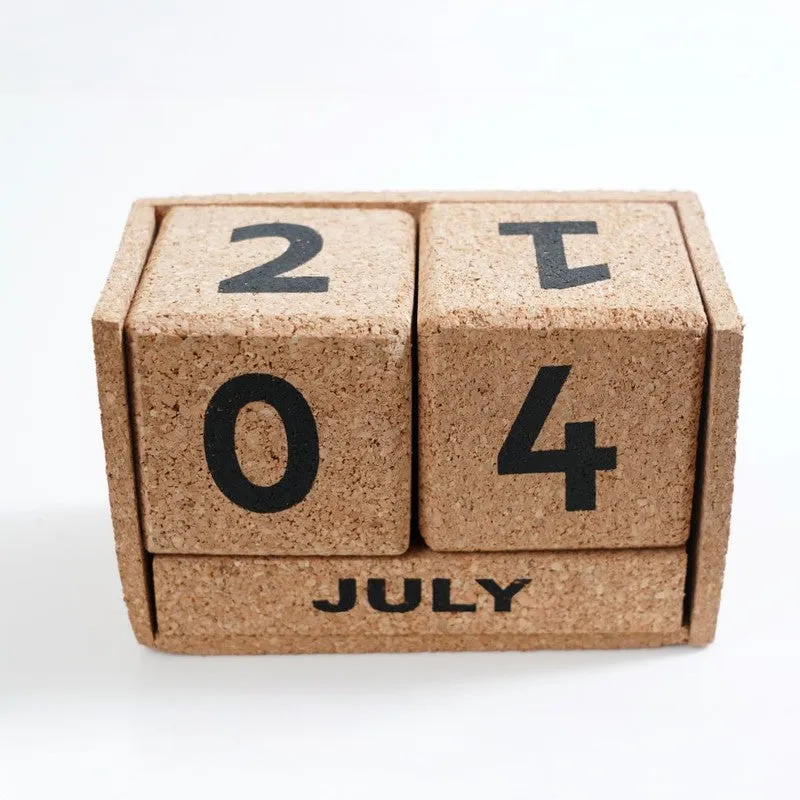 NovaCraft Calendar Showpiece media 6
