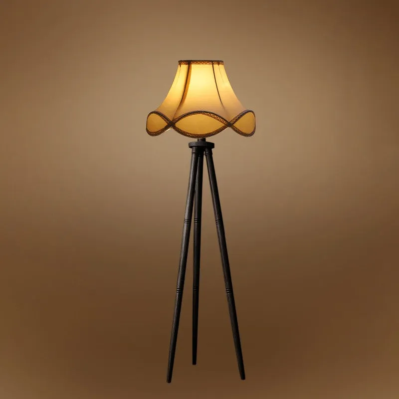 WildBloom Vista Floor Lamp media 6