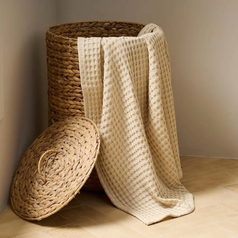 Fluffy Waffle Bath Towel (Beige) media 3