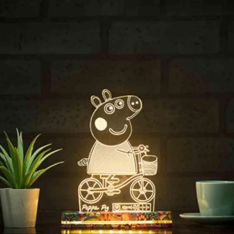 3D Peppa Pig Acrylic Table Lamp - Transparent media 1
