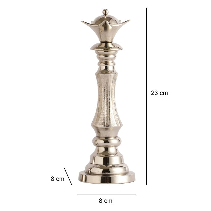 Maison King and Queen Decorative Showpiece (Silver) - Set Of Two media 6