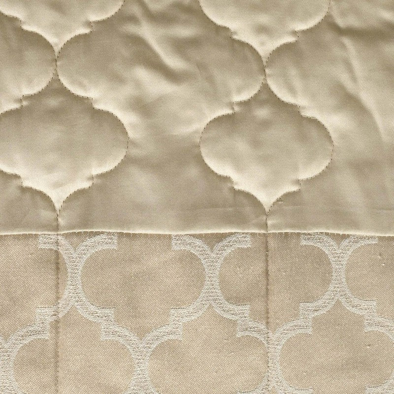 Golden Noor Reversible Comforter media 5