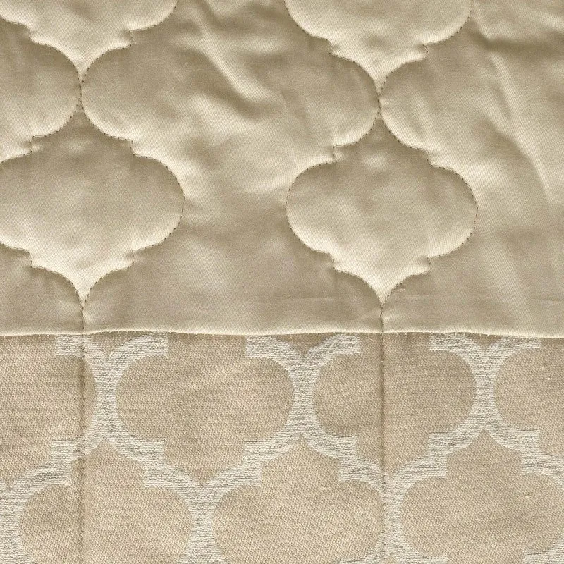 Golden Noor Reversible Comforter media 5