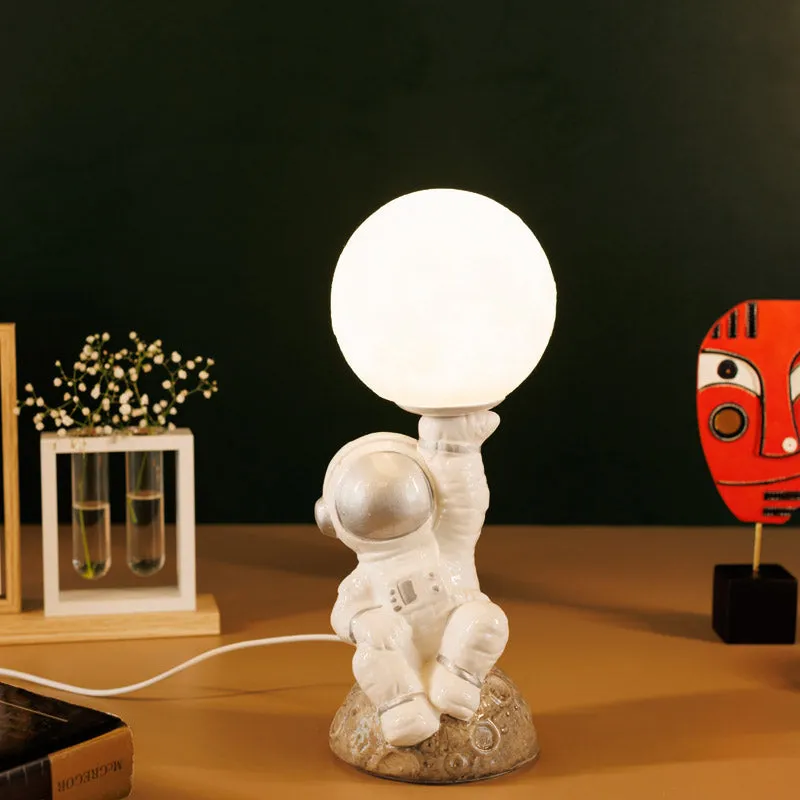 Astronaut Moon LED Ceramic Table Lamp - Whiite,Silver media 1