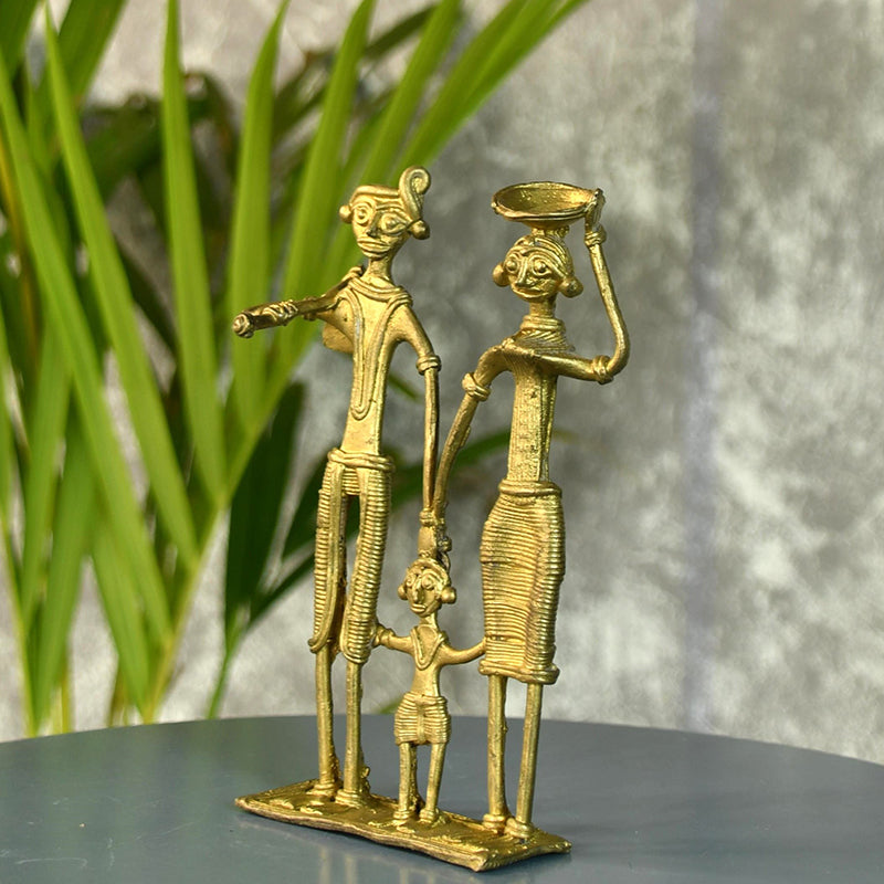 Folk Family Showpiece media 5