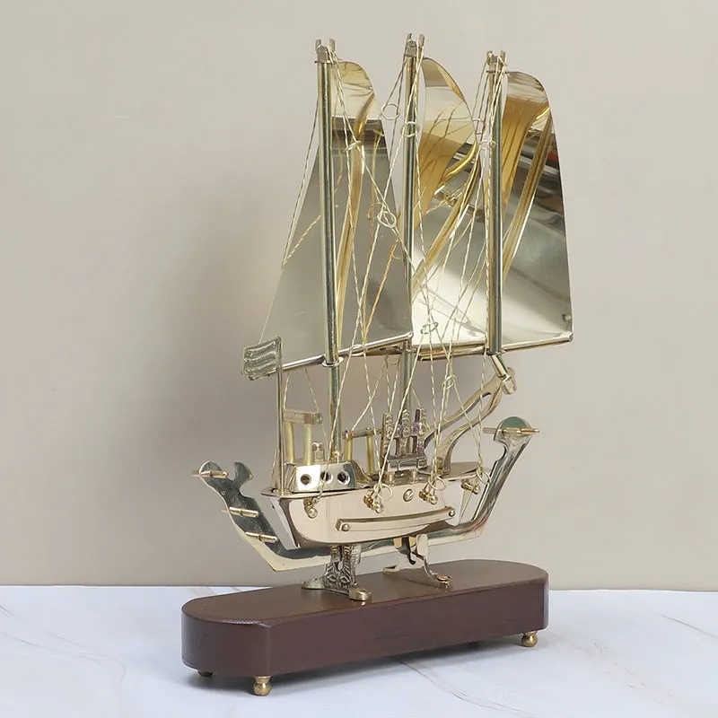 Marisail Vintage Showpiece media 3