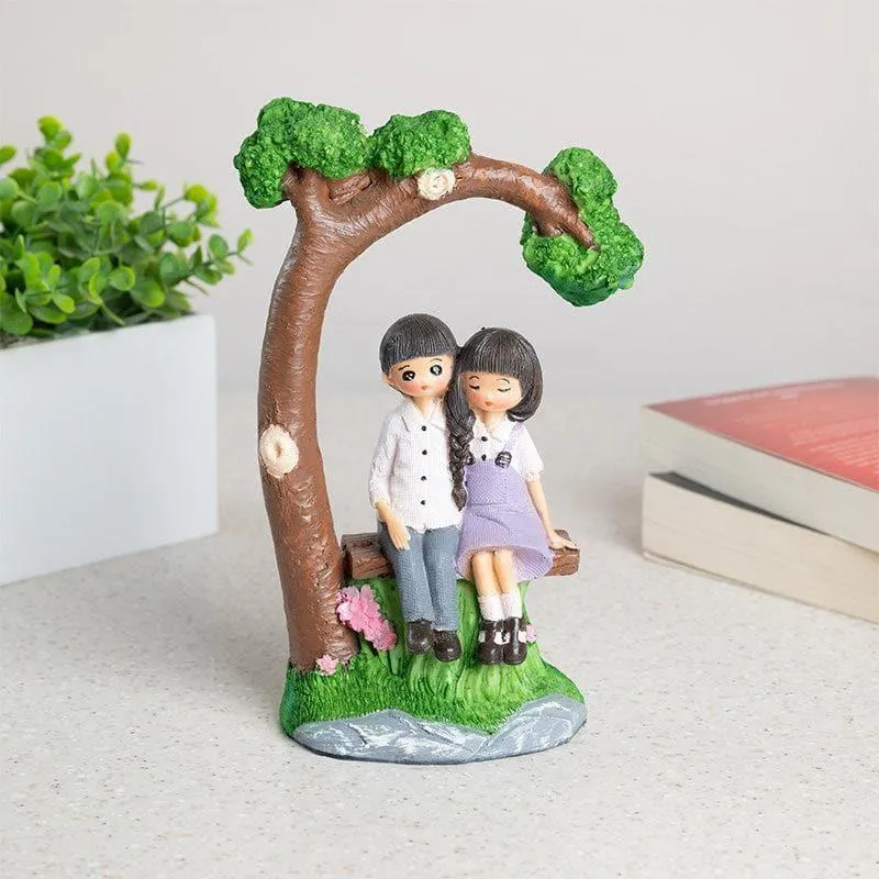 Couple Candid Showpiece media 3