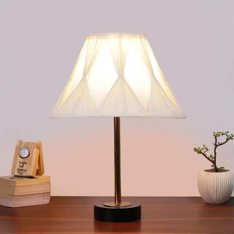 Pleatra Pinch Rodin Wooden Table Lamp - Ivory,Gold,Black media 2