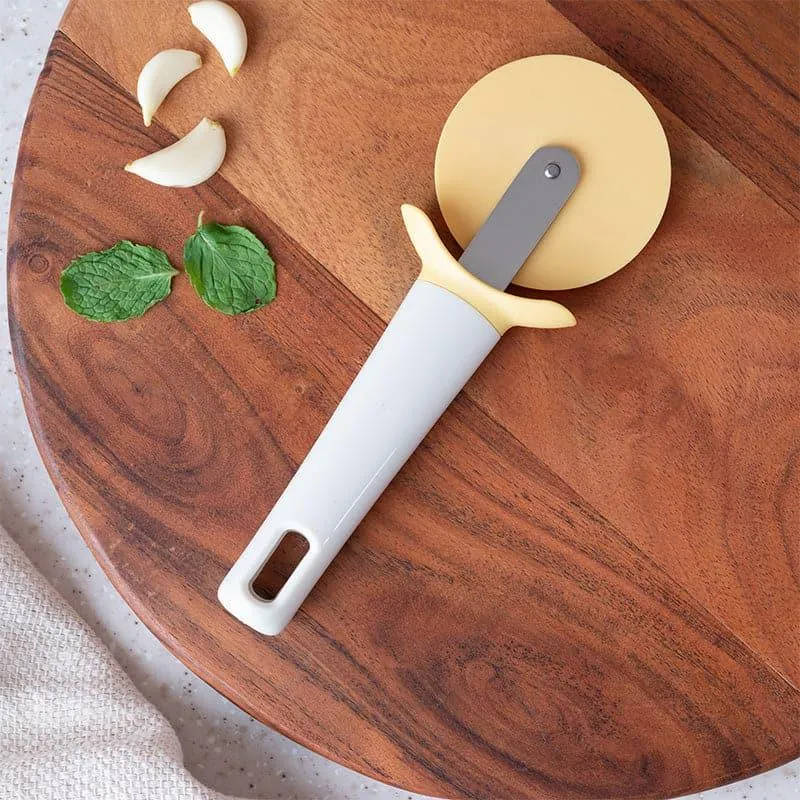 Liva Pizza Cutter media 3