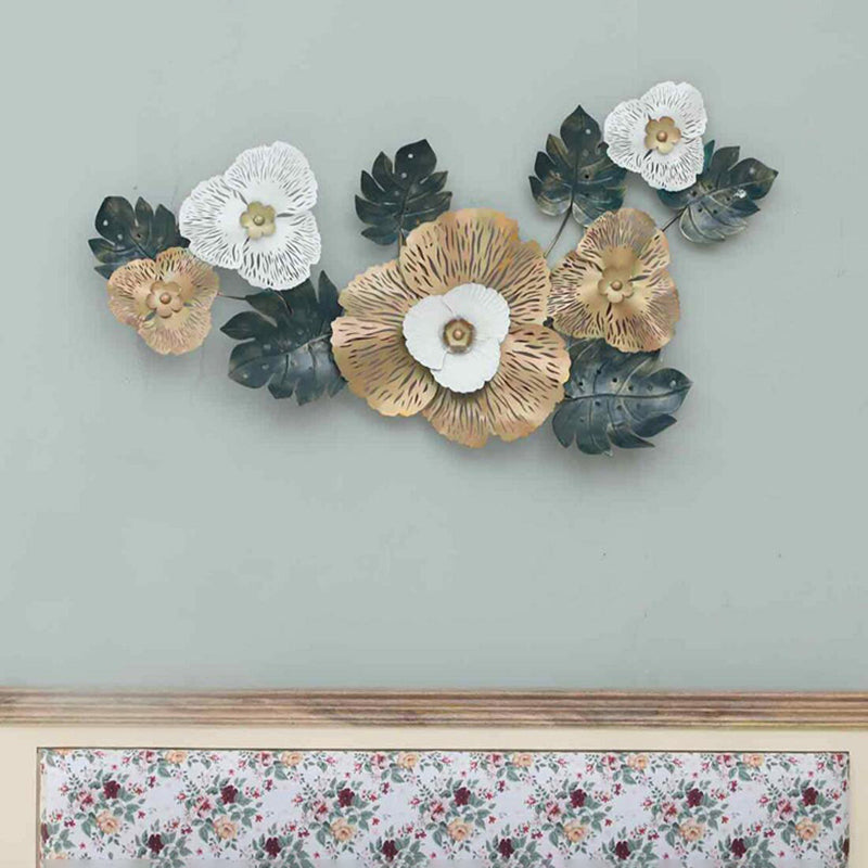 Petal Wreaths Iron Wall Accent