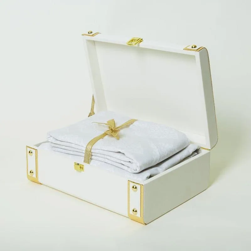 Swayam Jaalidar Bedsheet Gift Set - Ivory media 1